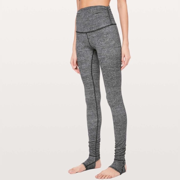 RARE Lululemon Still In Mind Tight 28” Interlink Ice Gray Black (Stirrup Design) - Picture 3 of 12